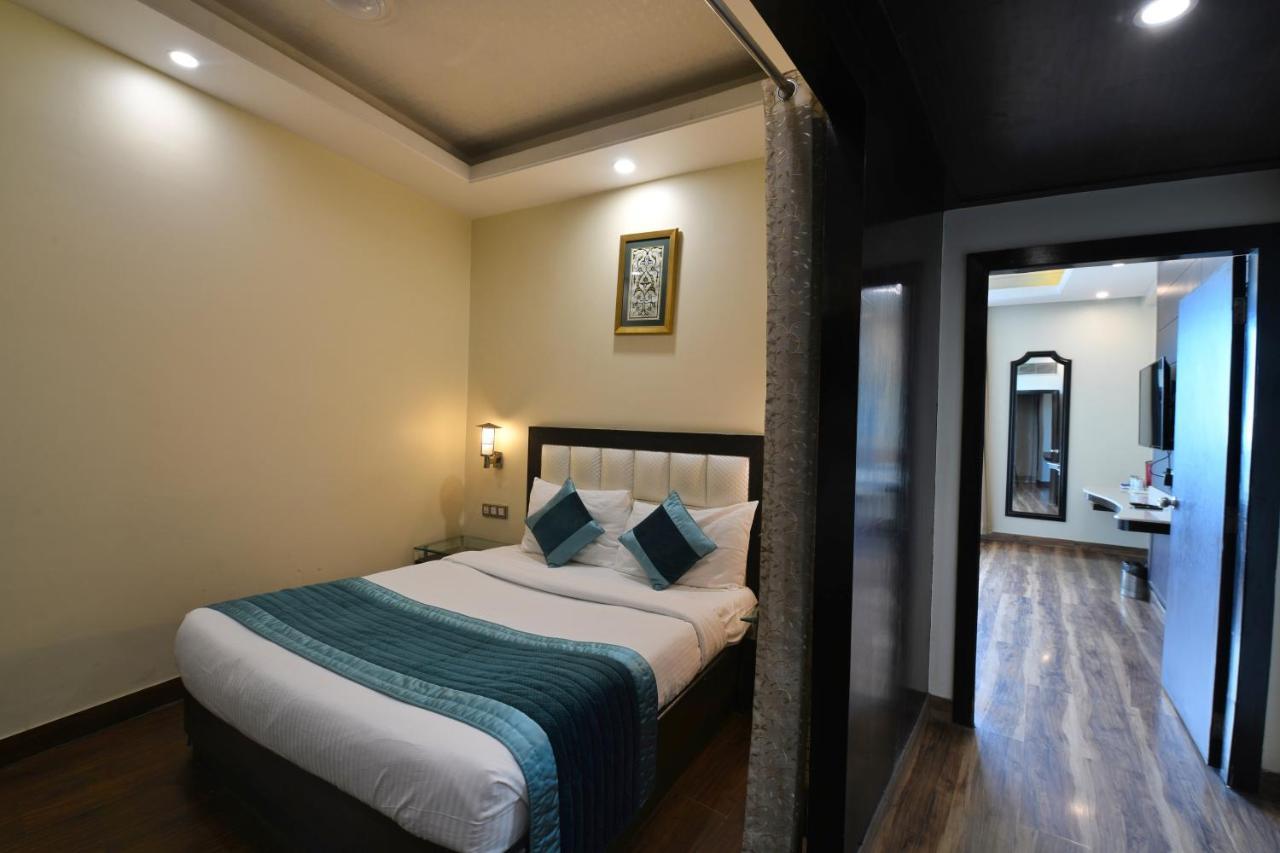 The Cedar Grand Hotel And Spa Shimla Bilik gambar