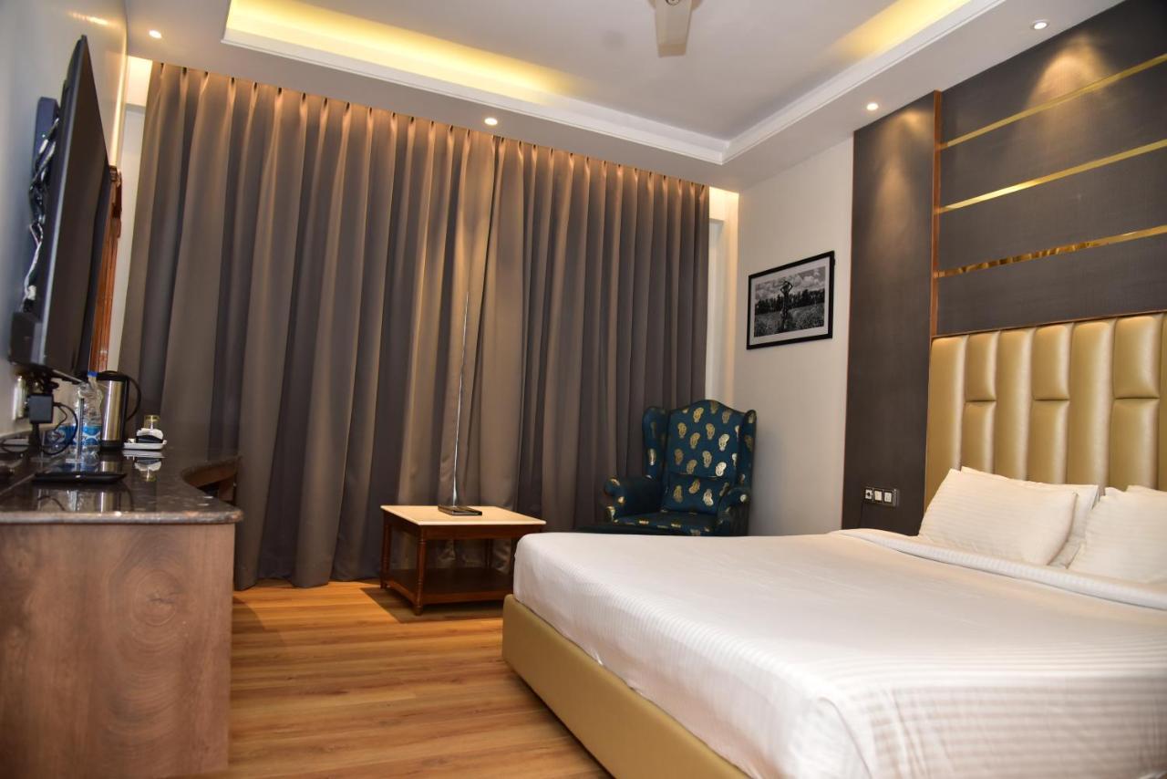 The Cedar Grand Hotel And Spa Shimla Luaran gambar