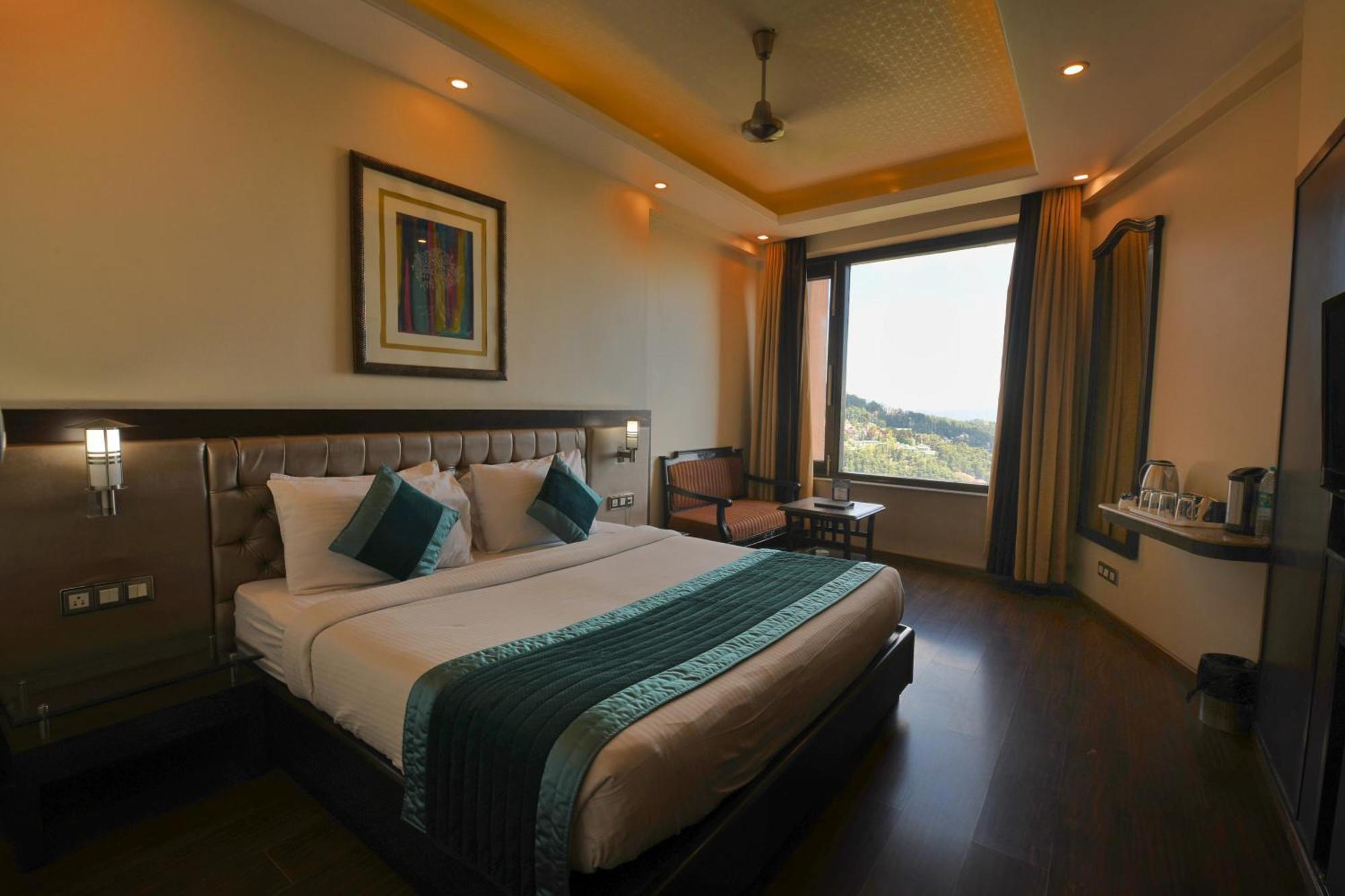 The Cedar Grand Hotel And Spa Shimla Bilik gambar